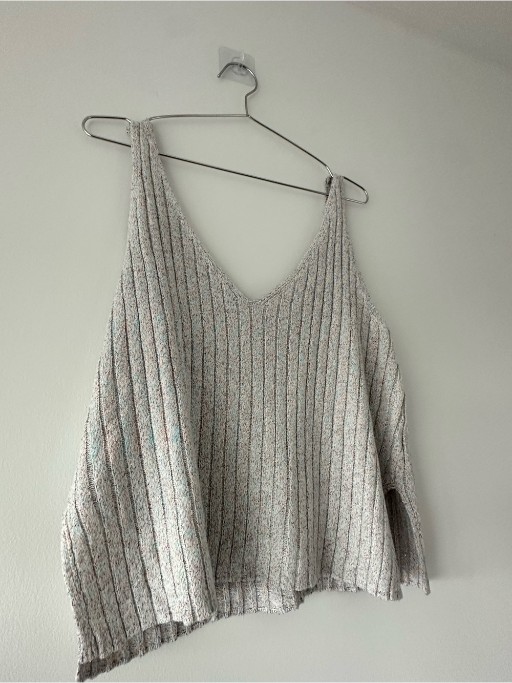 Cupcakes and Cashmere Ribbed Metallic Knit V-Neck Tank Top Multicolor Size L - Picture 3 of 15